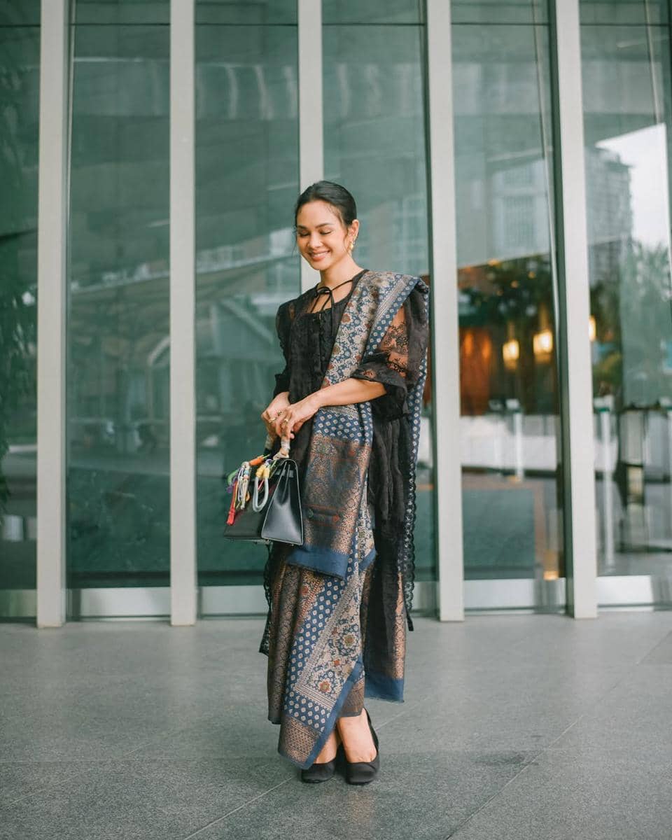 inspirasi kebaya dengan kerah unik 