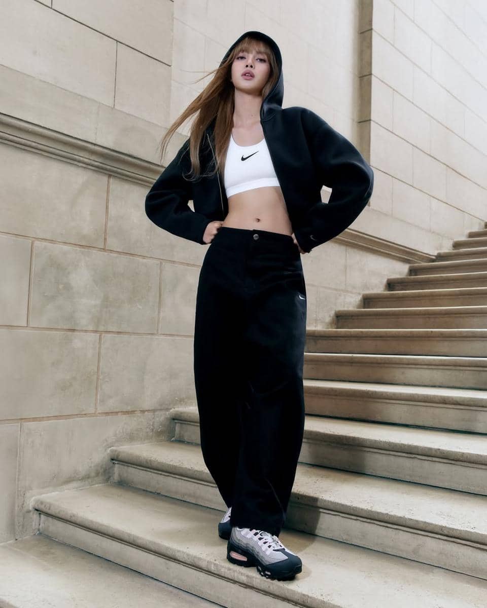 Lisa BLACKPINK