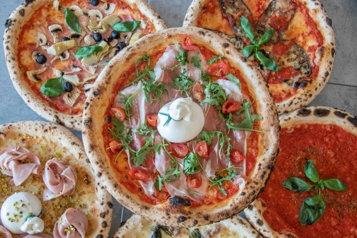 ilustrasi pizza marghareta