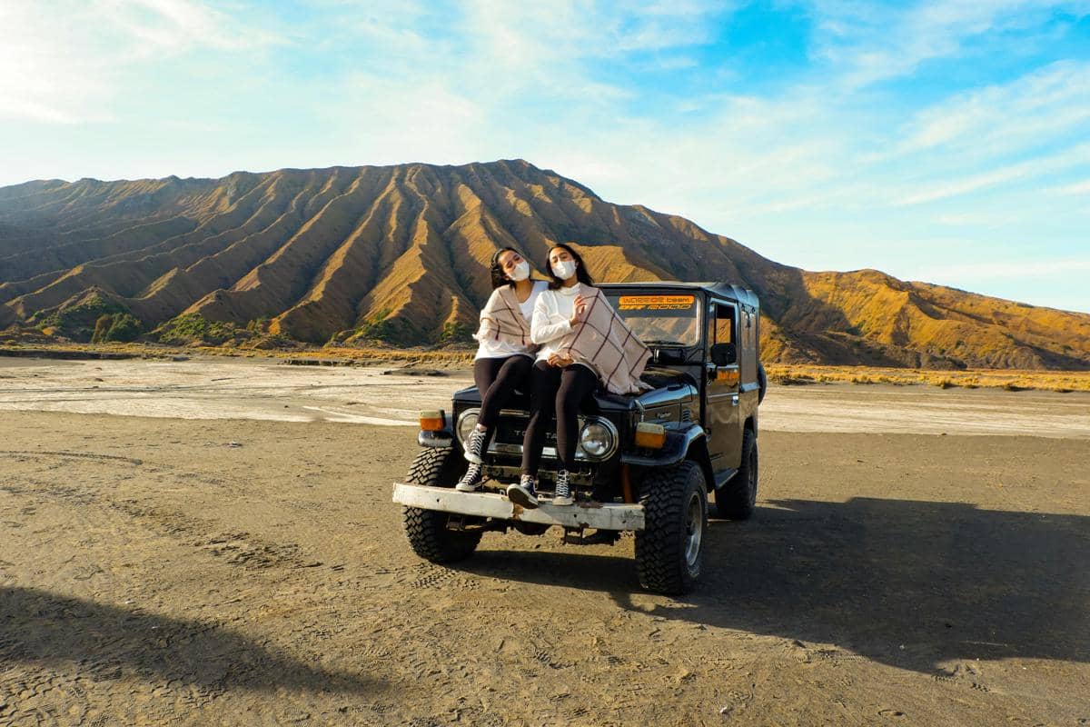 5 Cara Liburan Keliling Malang tanpa Kendaraan Pribadi, Pakai Travel!