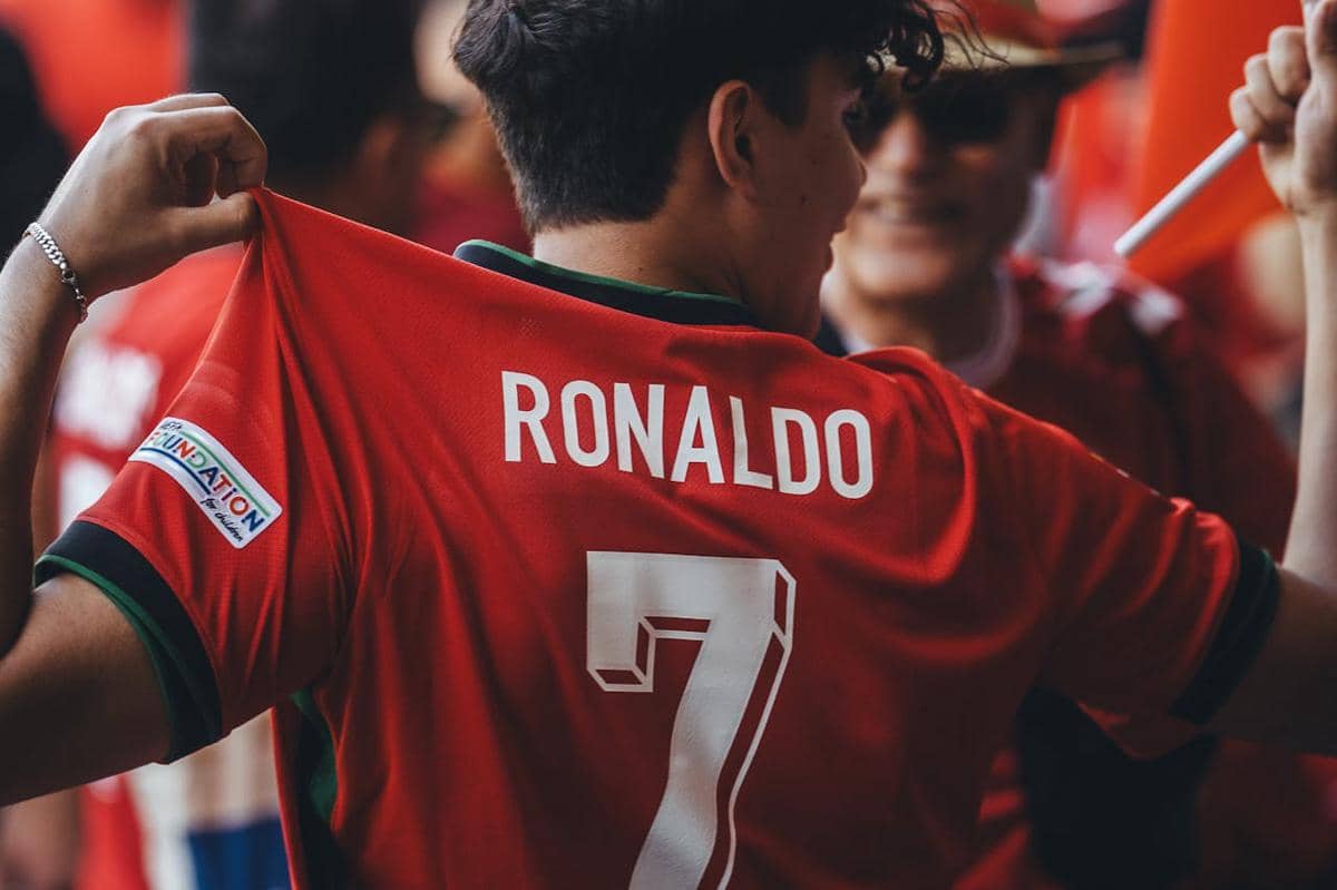 ilustrasi jersey sepak bola