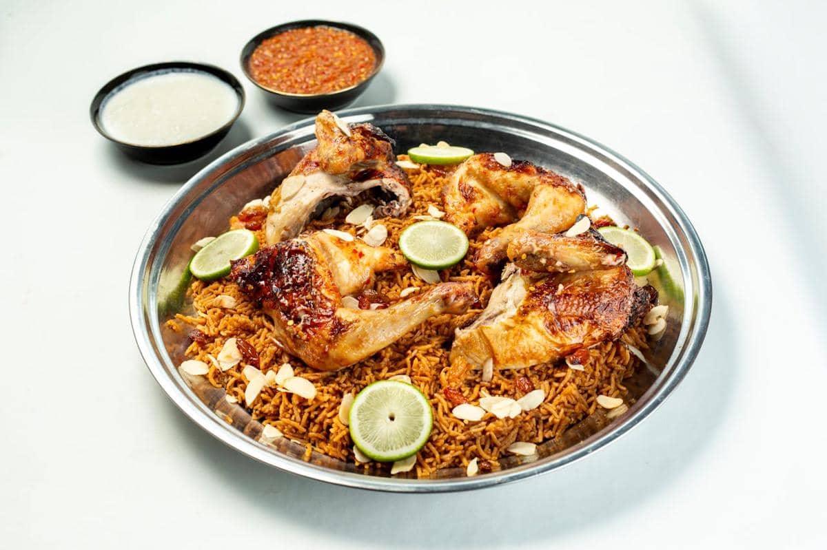 Resep Nasi dan Ayam Rempah Ala The Halal Guys, Sausnya Favorit!