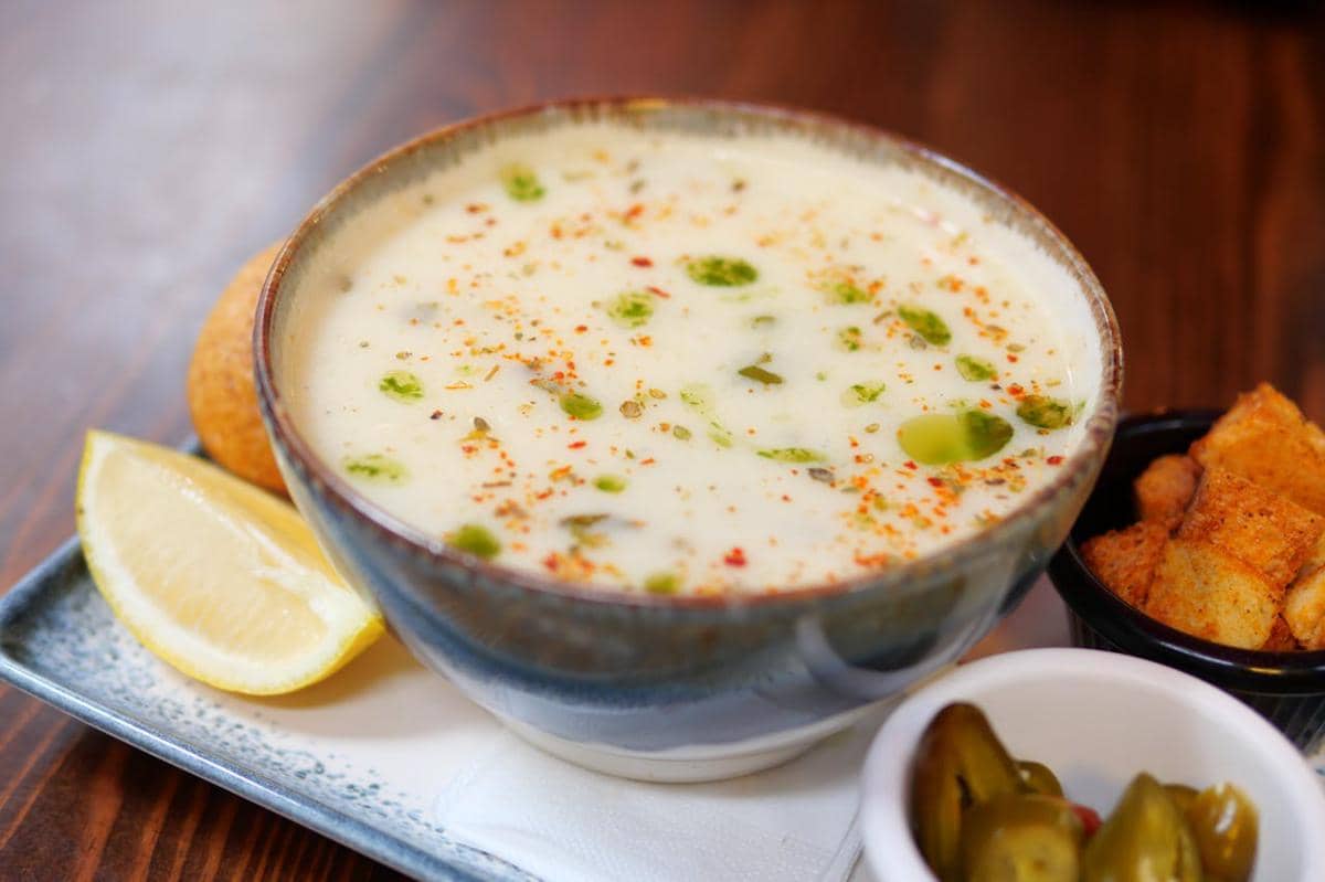 ilustrasi cheeseburger soup 