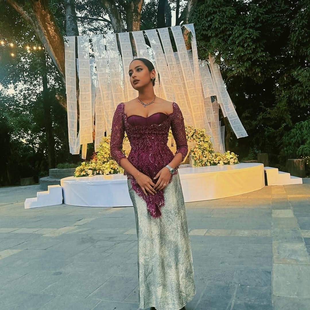 inspirasi kebaya dengan kerah unik 