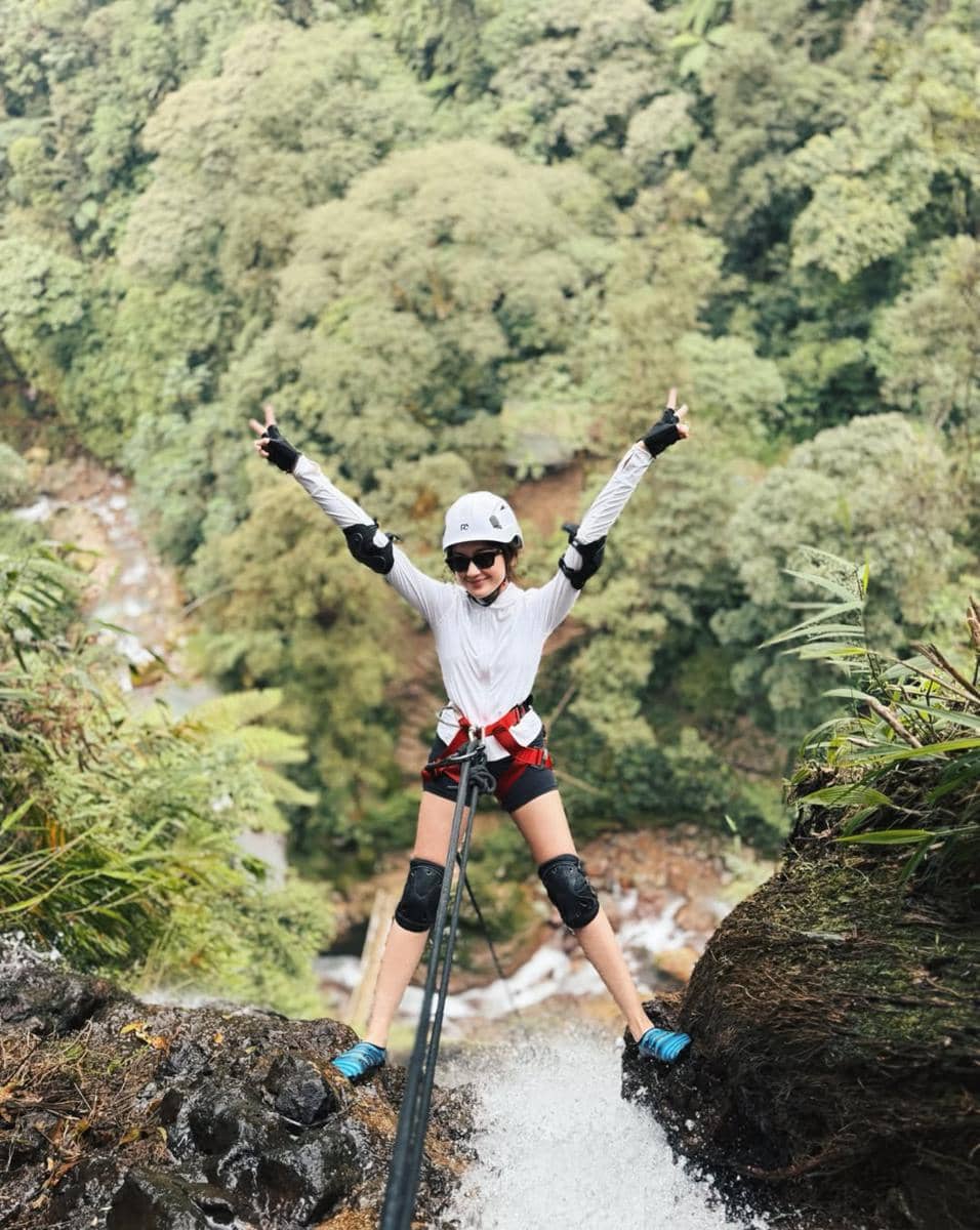 Salshabila Adriani Canyoneering di Curug Kembar