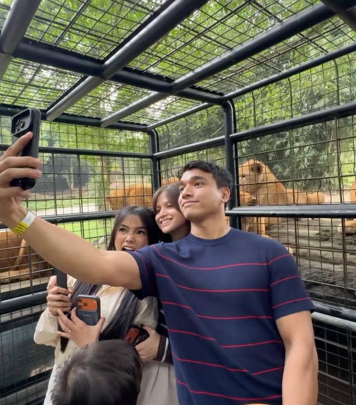 Fadly Faisal ajak keponakan liburan ke taman safari