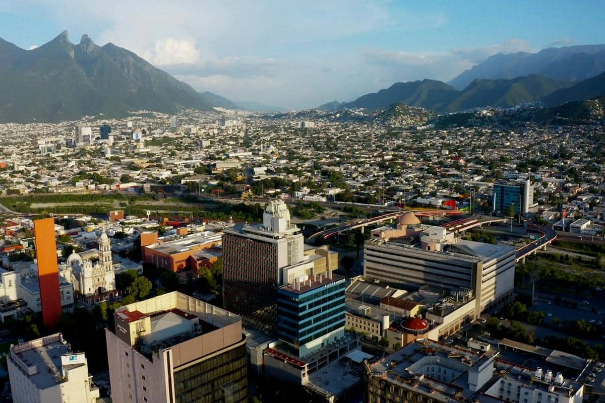 ilustrasi kota Monterrey, Meksiko