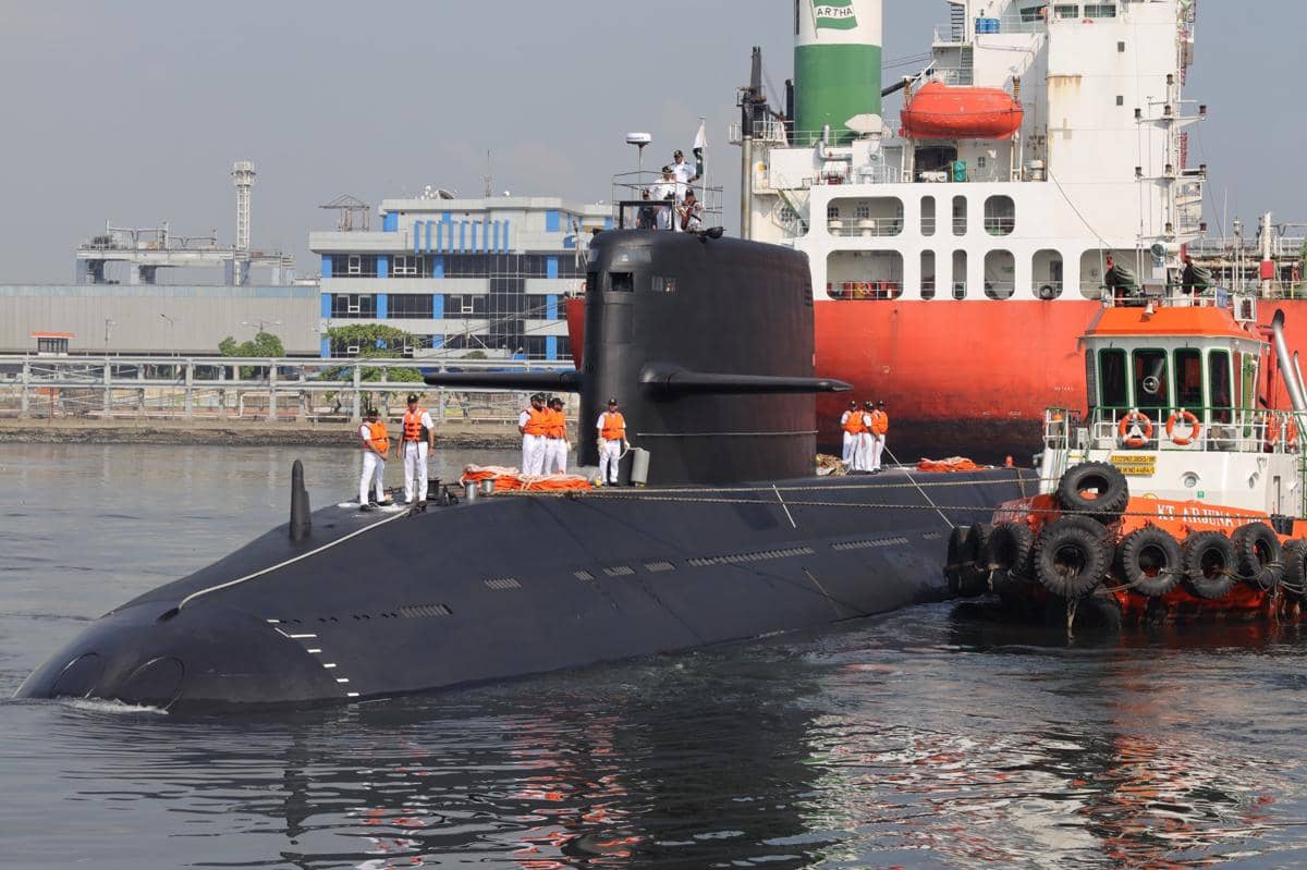 2 Kapal Perang dan 1 Kapal Selam Pakistan Bersandar di Tanjung Priok