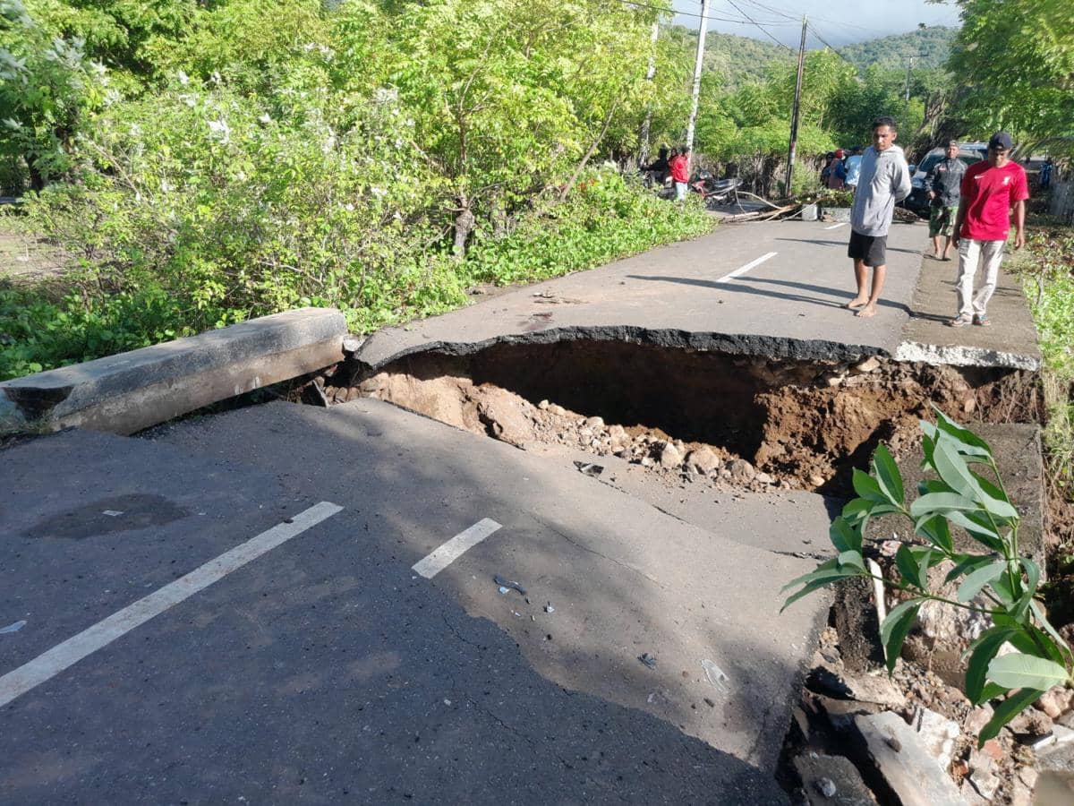 Banjir di Bima Sebabkan Jembatan Putus dan Tiga Warga Terluka
