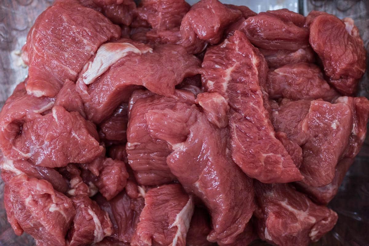 Jangan Dicuci Air, Ini Kesalahan Fatal Mengolah Daging Kurban