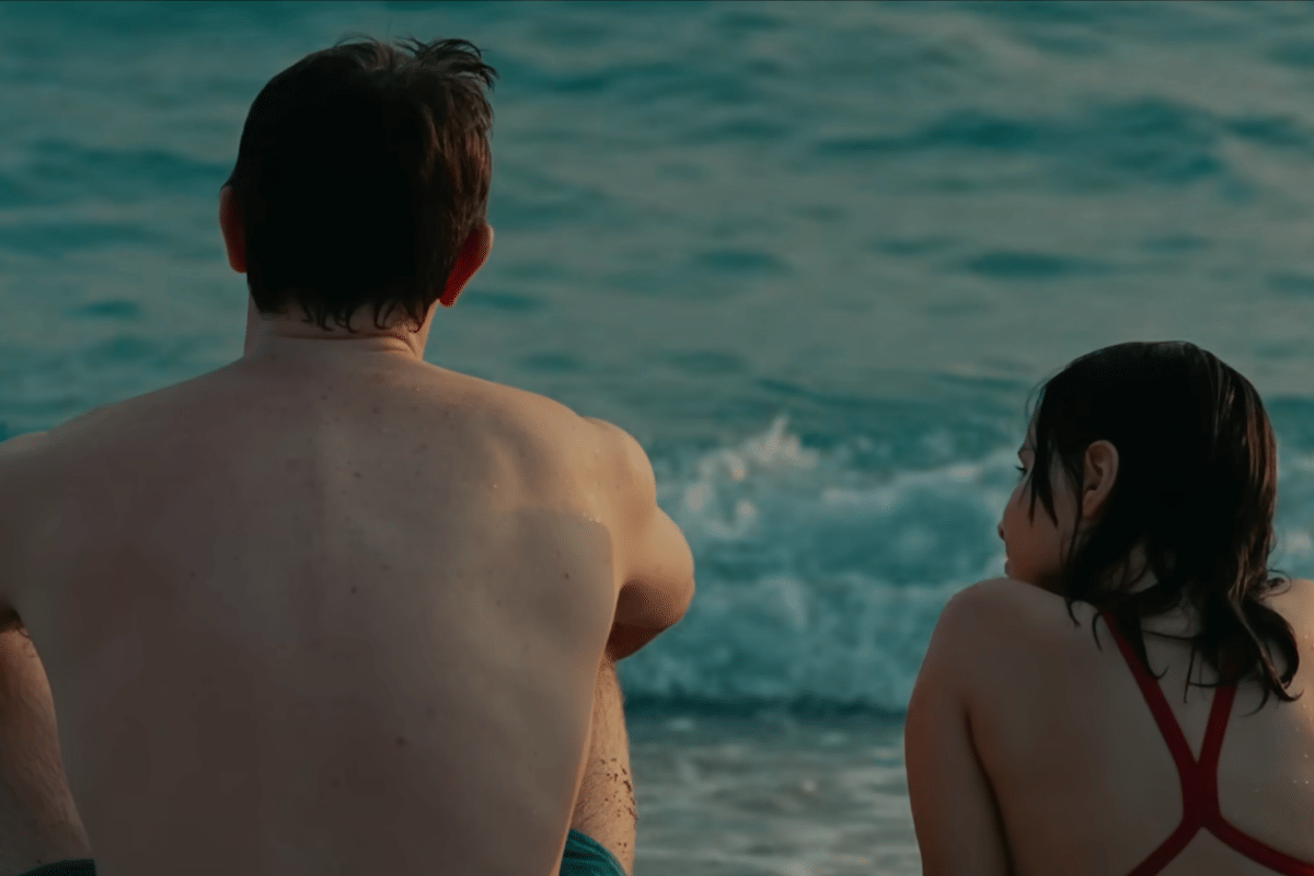 Paul Mescal dan Frankie Corio dalam film Aftersun.