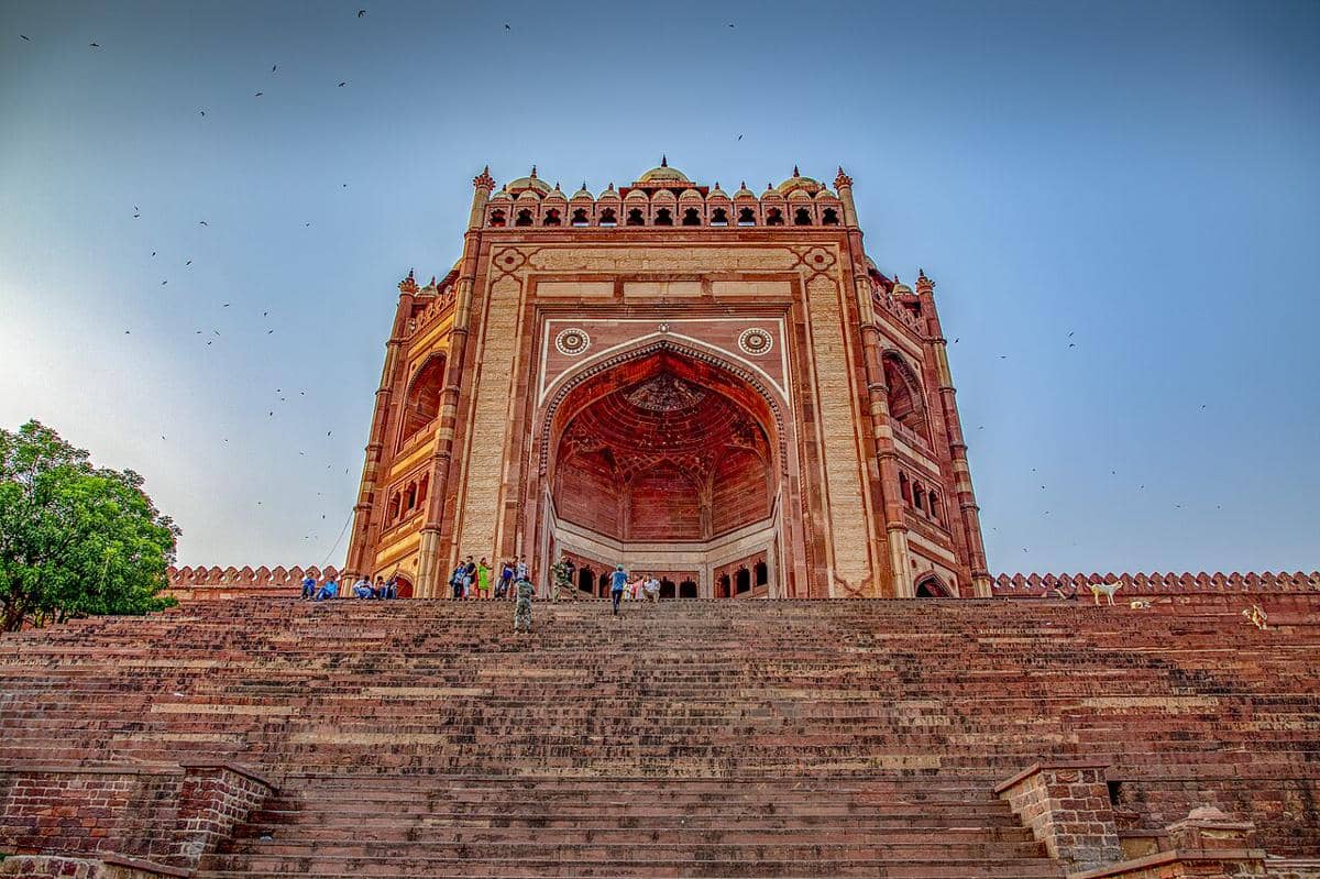 5 Fakta Buland Darwaza, Warisan Budaya Kekaisaran Mughal