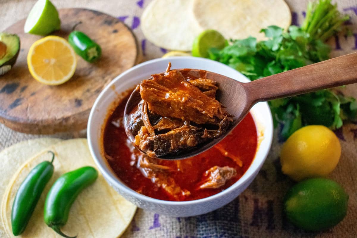 5 Dampak Nyata ke Tubuh jika Makan Daging Kurban Tanpa Sayuran