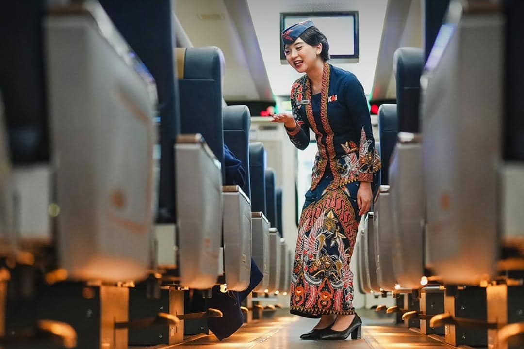 potret train attendant