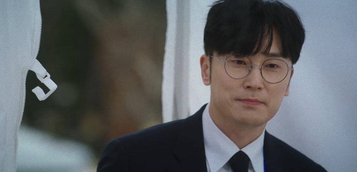 Still cut drama Sold Out On You