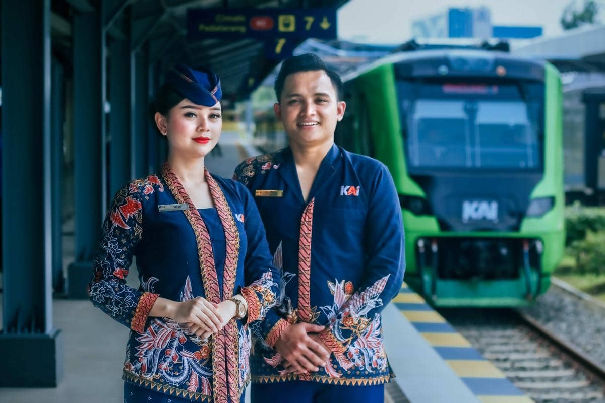 Apakah Itu Train Attendant Kereta Api?