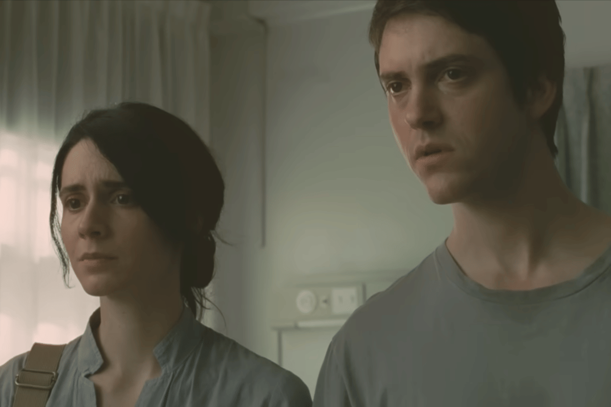 Mélissa Désormeaux-Poulin dan Maxim Gaudette dalam film Incendies.