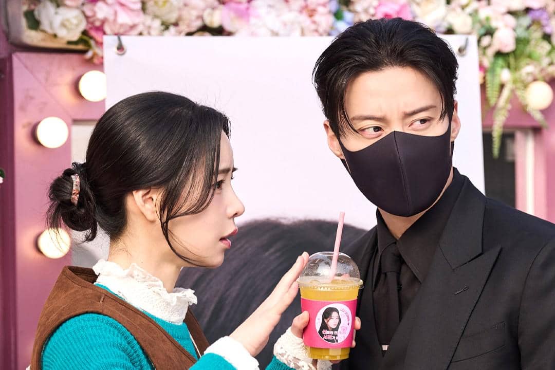Shin Seo Ri (Lim Ji Yeon) dan Cha Se Gye (Heo Nam Jun) dalam drakor My Royal Nemesis