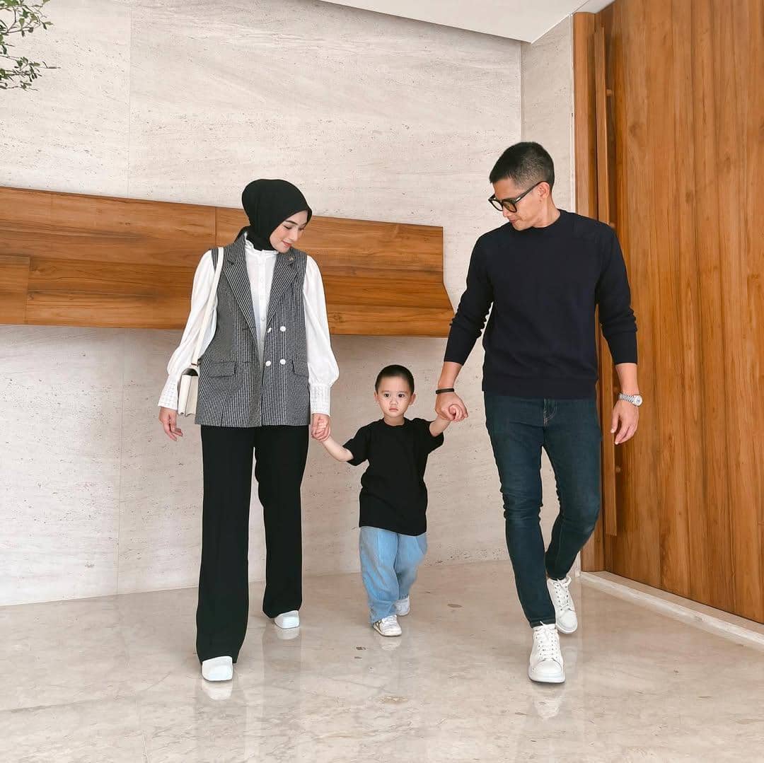 inspirasi OOTD ala keluarga Citra Kirana