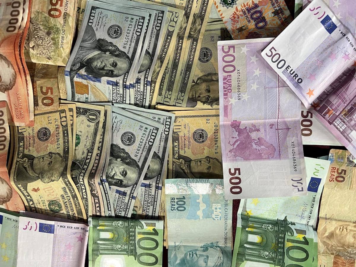 Tabungan Valas atau Rupiah, Mana yang Lebih Untung?