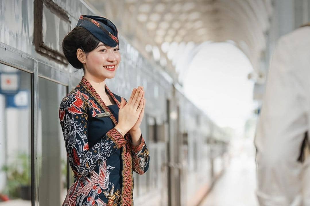 potret train attendant