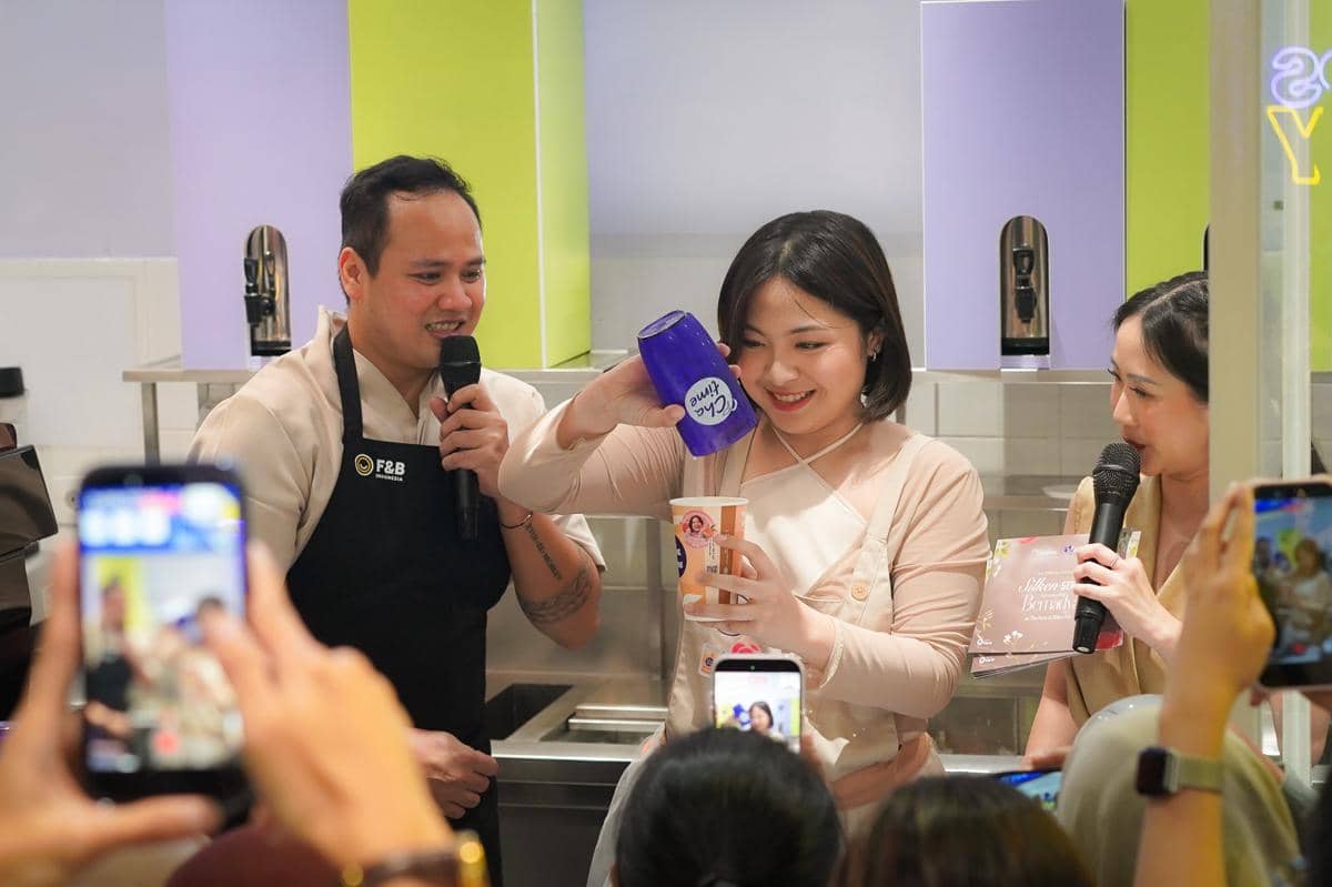 [Ki-Ka] Riyan Setiadi (Research & Development Specialist Chatime Indonesia) dan Bernadya (The Face of Silken Era)-3.jpg