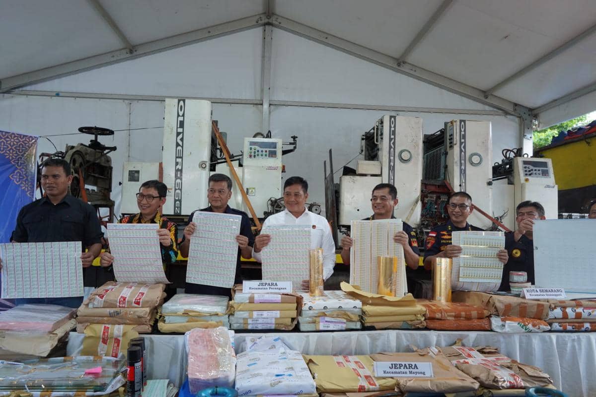 BAIS TNI dan Bea Cukai Bongkar Bisnis Ilegal Pita Cukai di Jateng