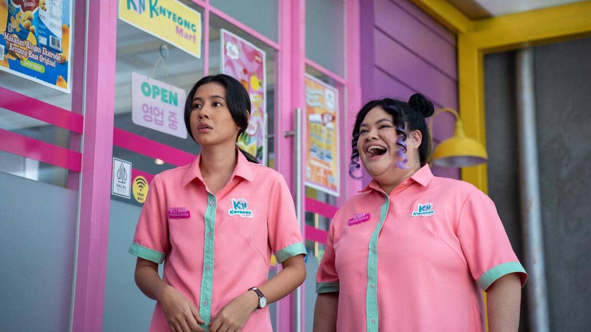 cuplikan serial Night Shift for Cuties