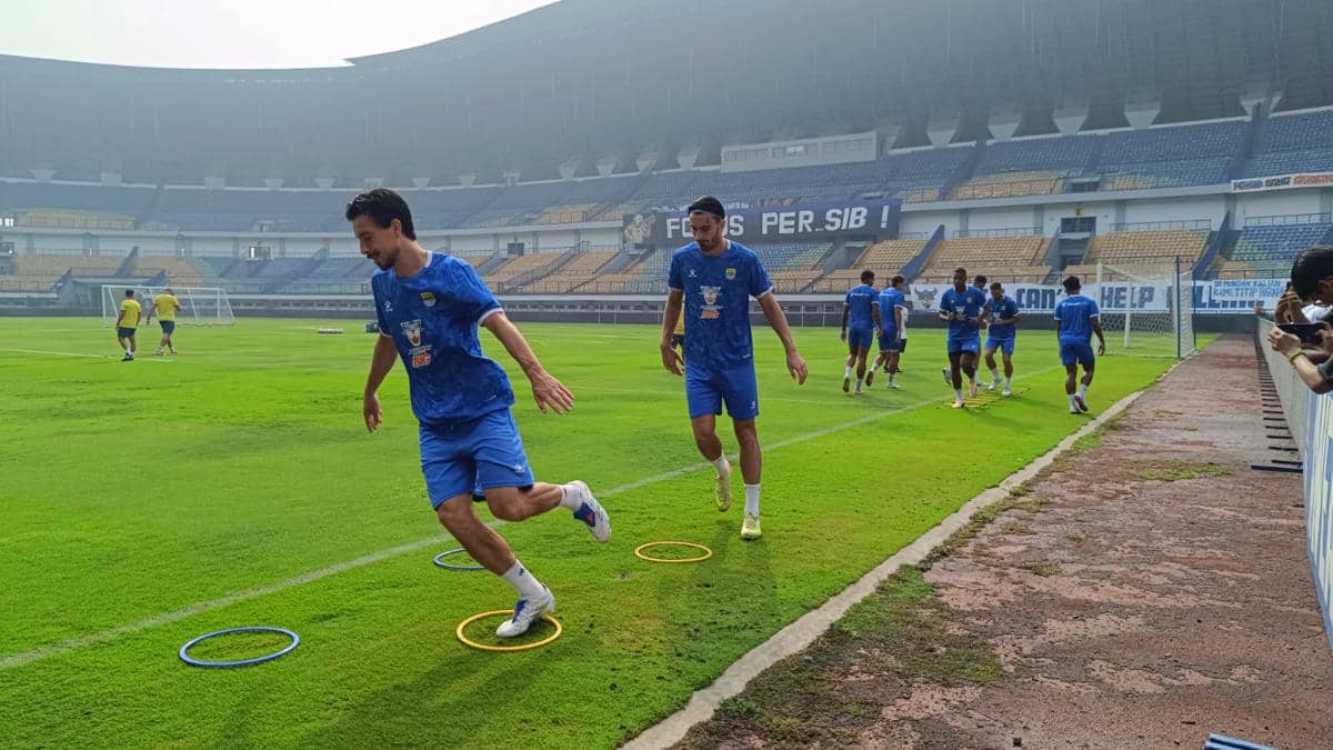 Bojan Geram Lihat Rencana Konvoi Persib: Berlebihan, Kami Belum Juara