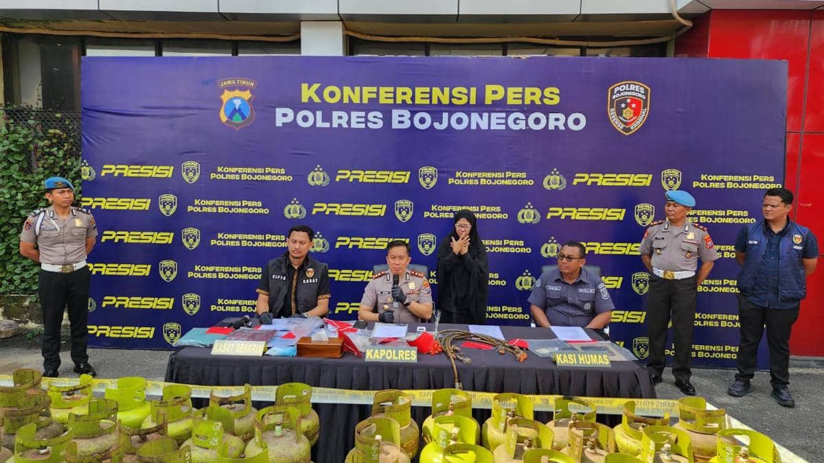 Pria Bojonegoro Dibekuk Usai Mengoplos LPG Subsidi ke Nonsubsidi