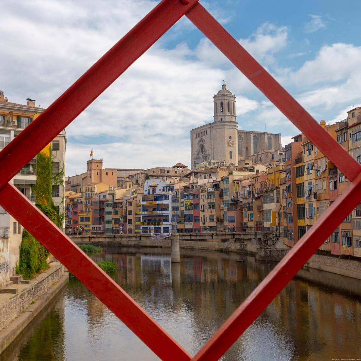 Girona by Alex Tremps