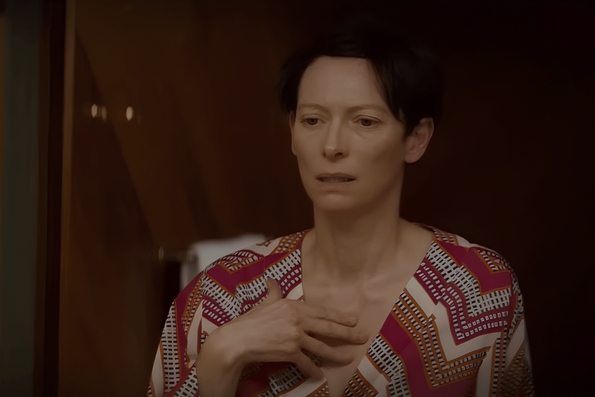 Tilda Swinton dalam film We Need to Talk About Kevin.