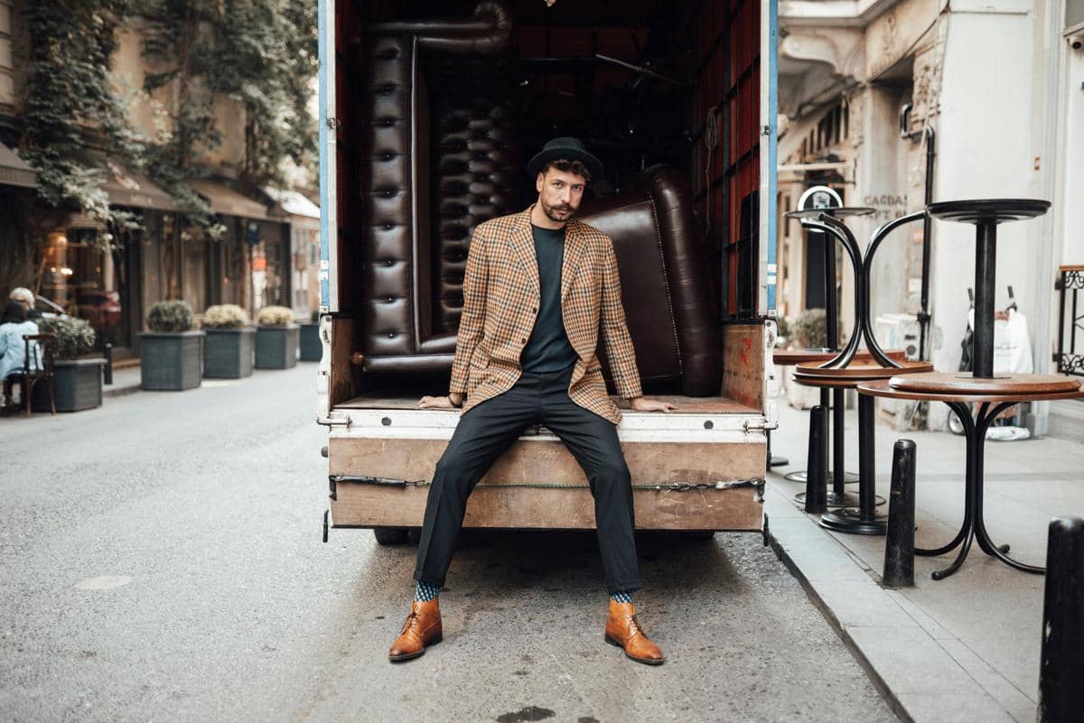 ilustrasi sepatu boots