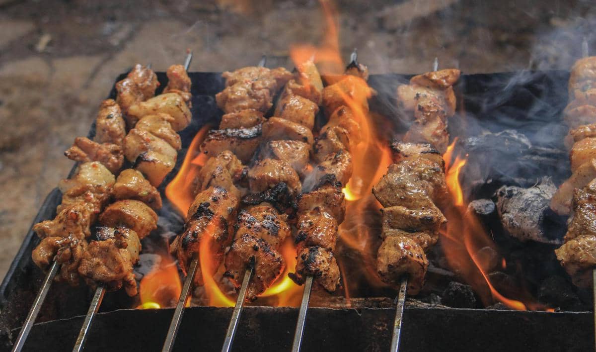 Rahasia Bakar Sate di Dalam Rumah Tanpa Asap Cuma Pakai Garam
