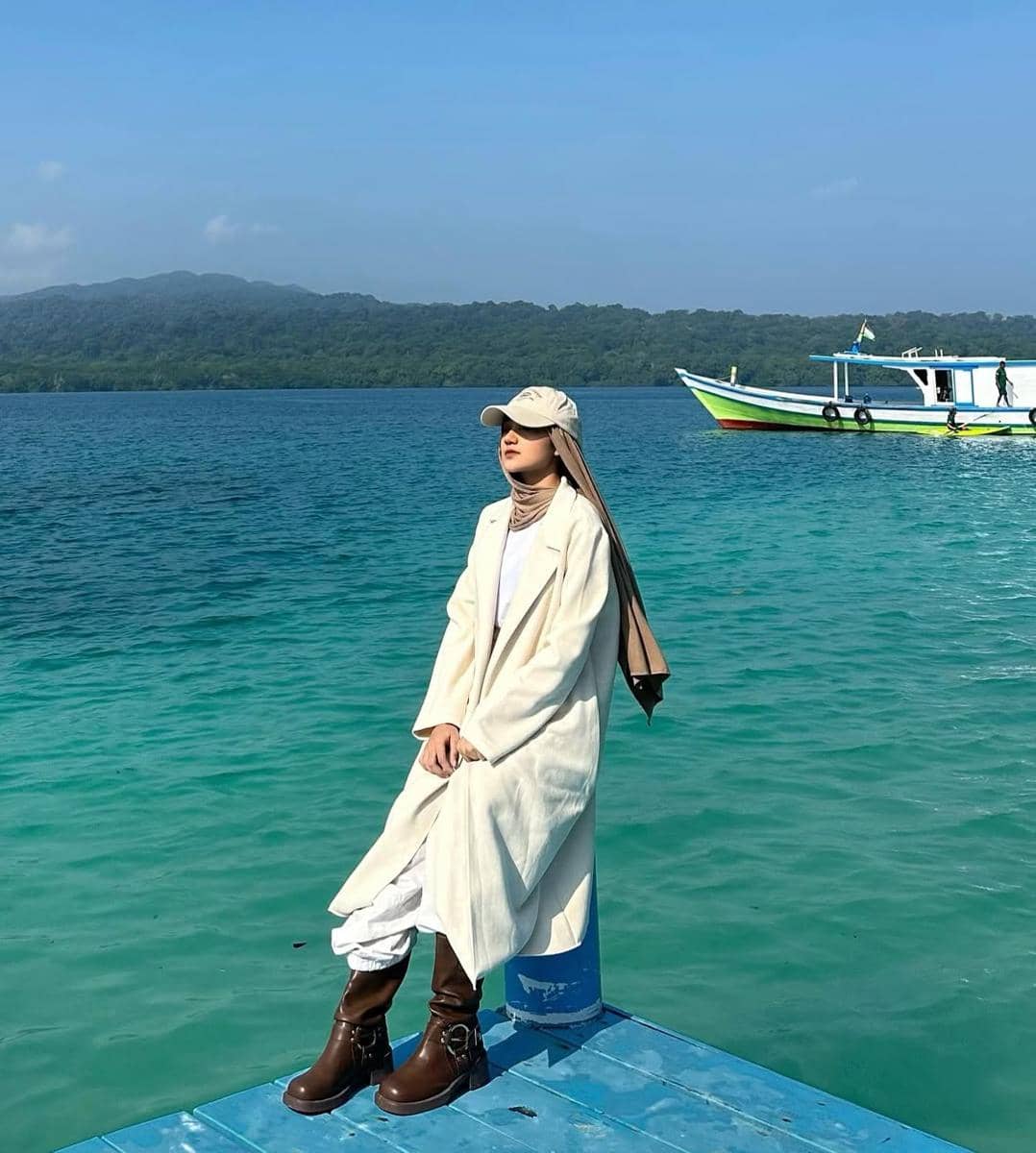 OOTD Liburan ala Tia Santika