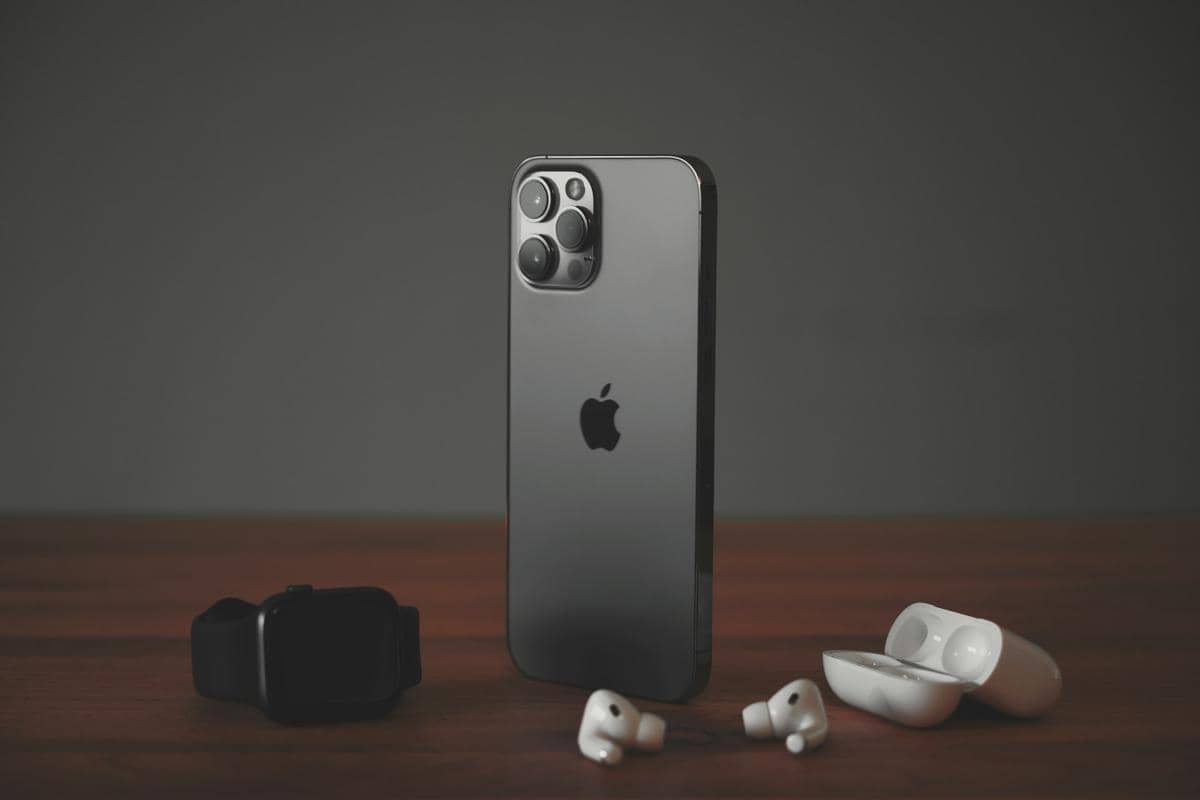 ilustrasi iPhone seri Pro