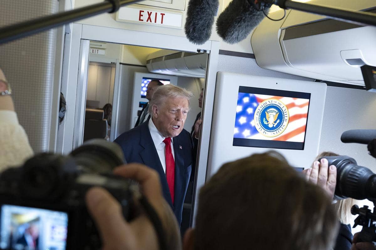 Trump Janji Bakal Serang Situs Nuklir Iran di Gunung Pickaxe