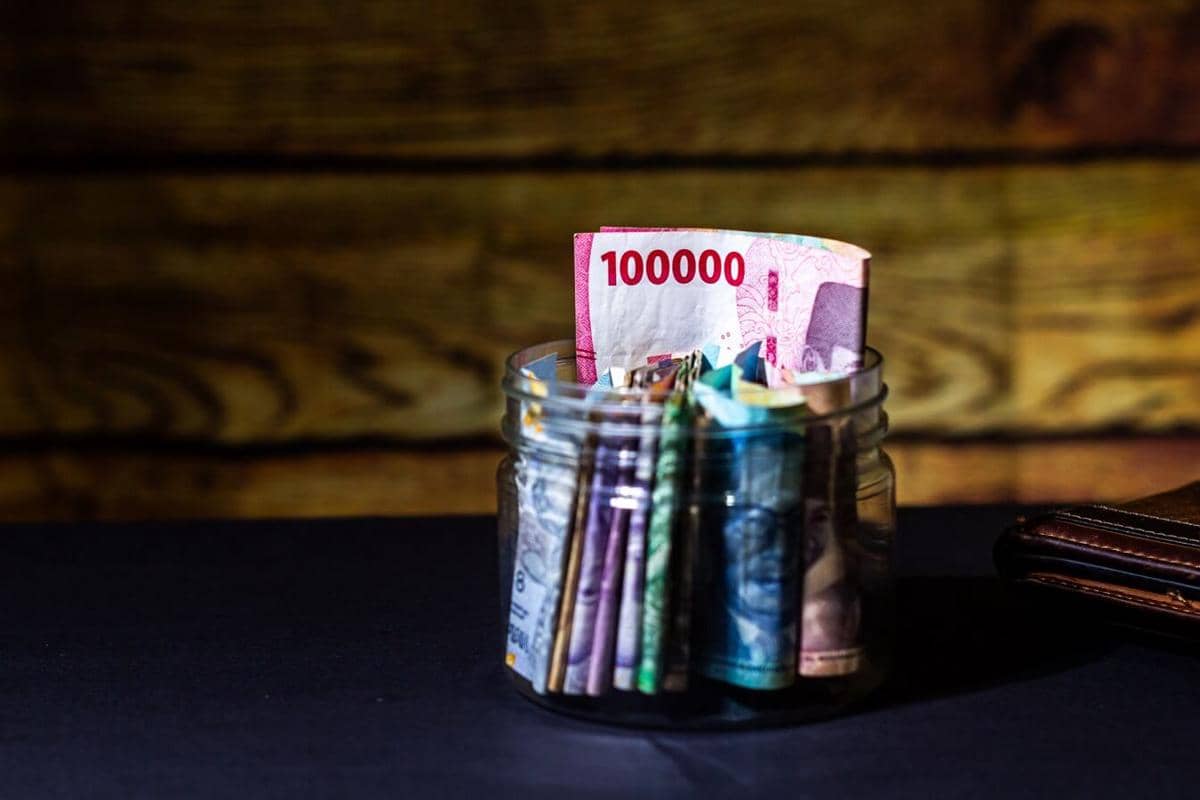ilustrasi savings, mata uang rupiah