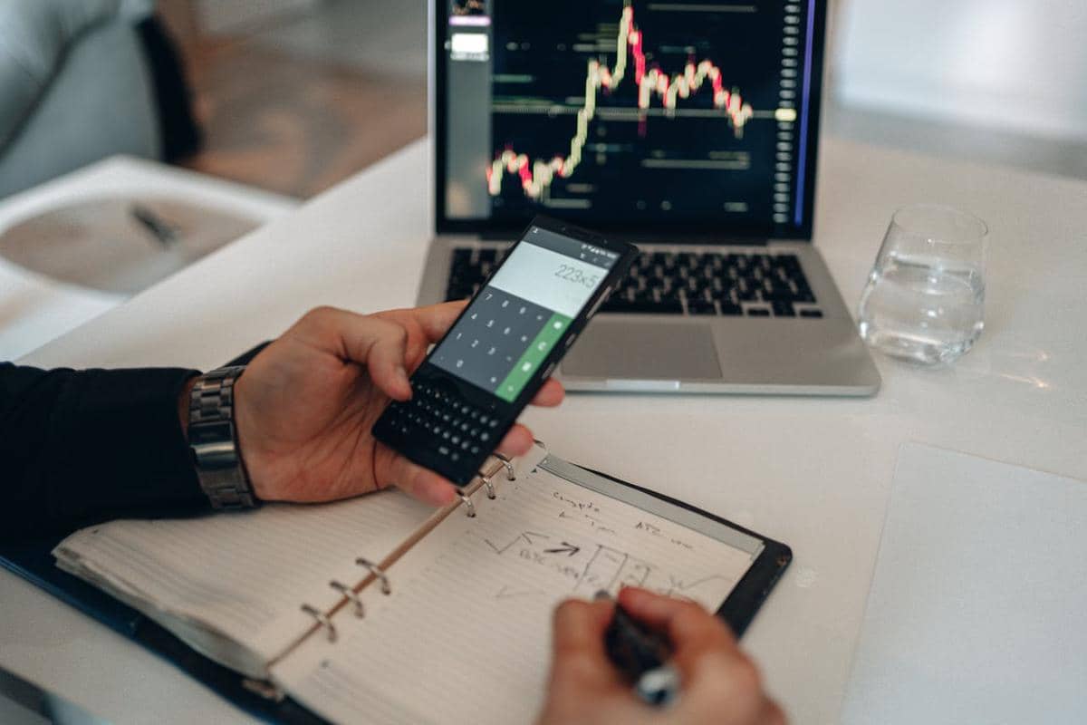 Kenapa Hedging Penting bagi Investor? Ini Cara Kerja dan Manfaatnya