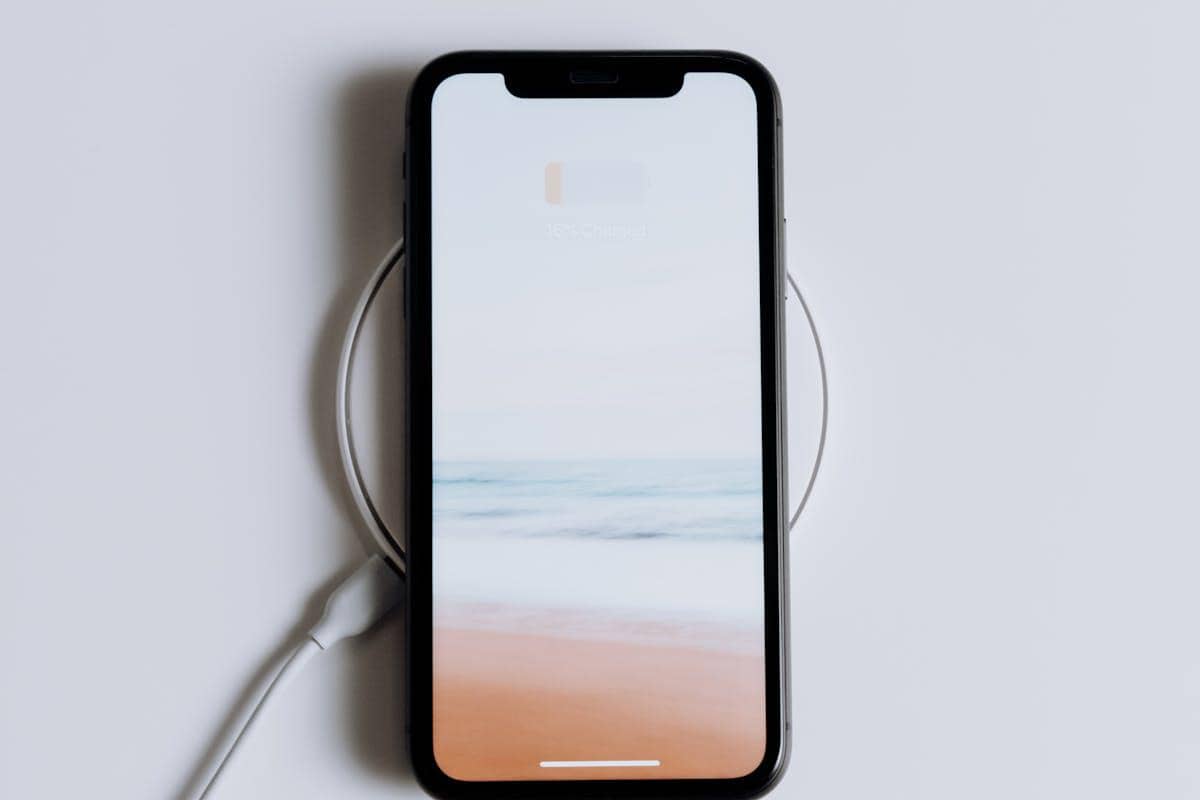ilustrasi HP iPhone