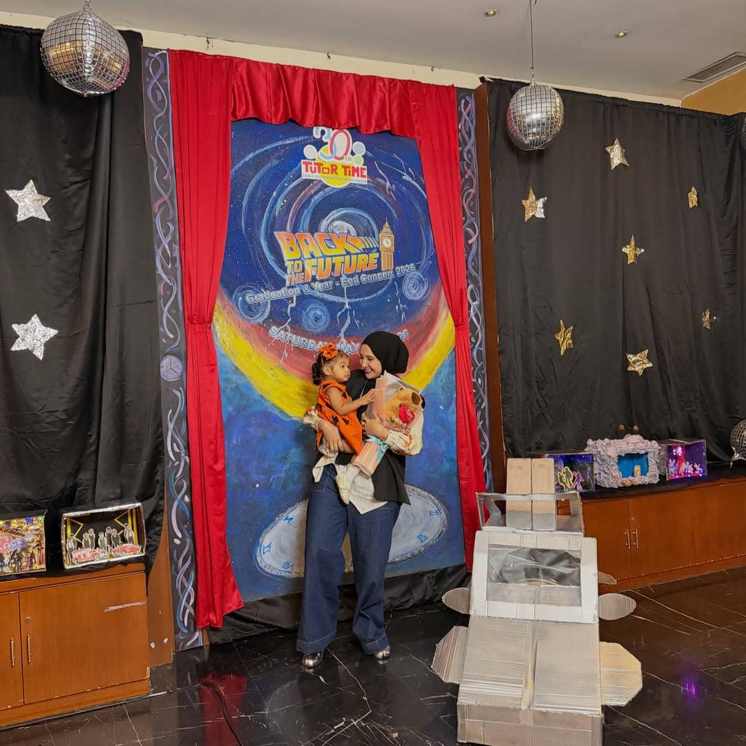 Zaskia Sungkar hadir di acara sekolah Humaira
