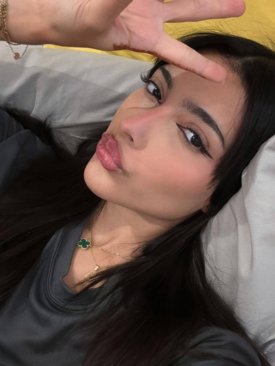 Ide makeup ala Amna Al Qubaisi