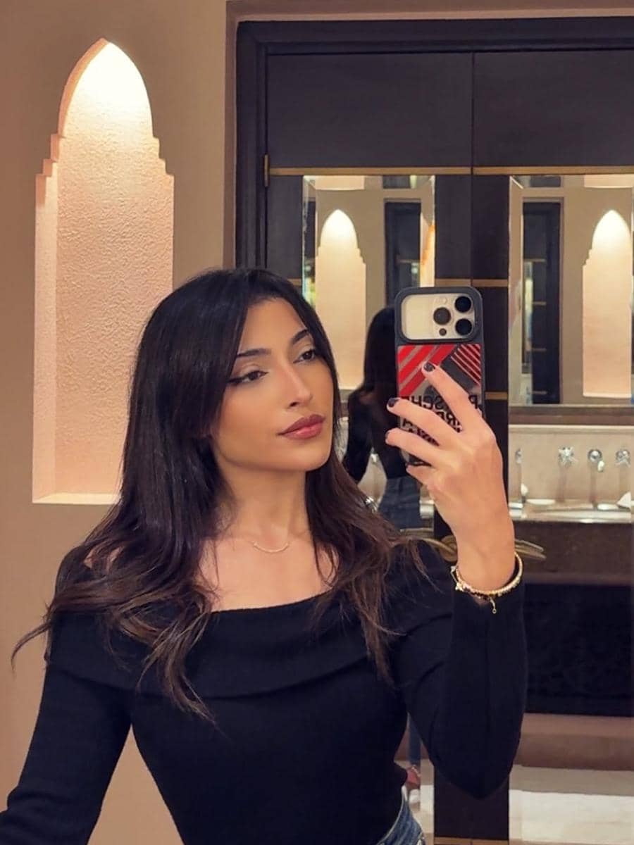 Ide makeup ala Amna Al Qubaisi