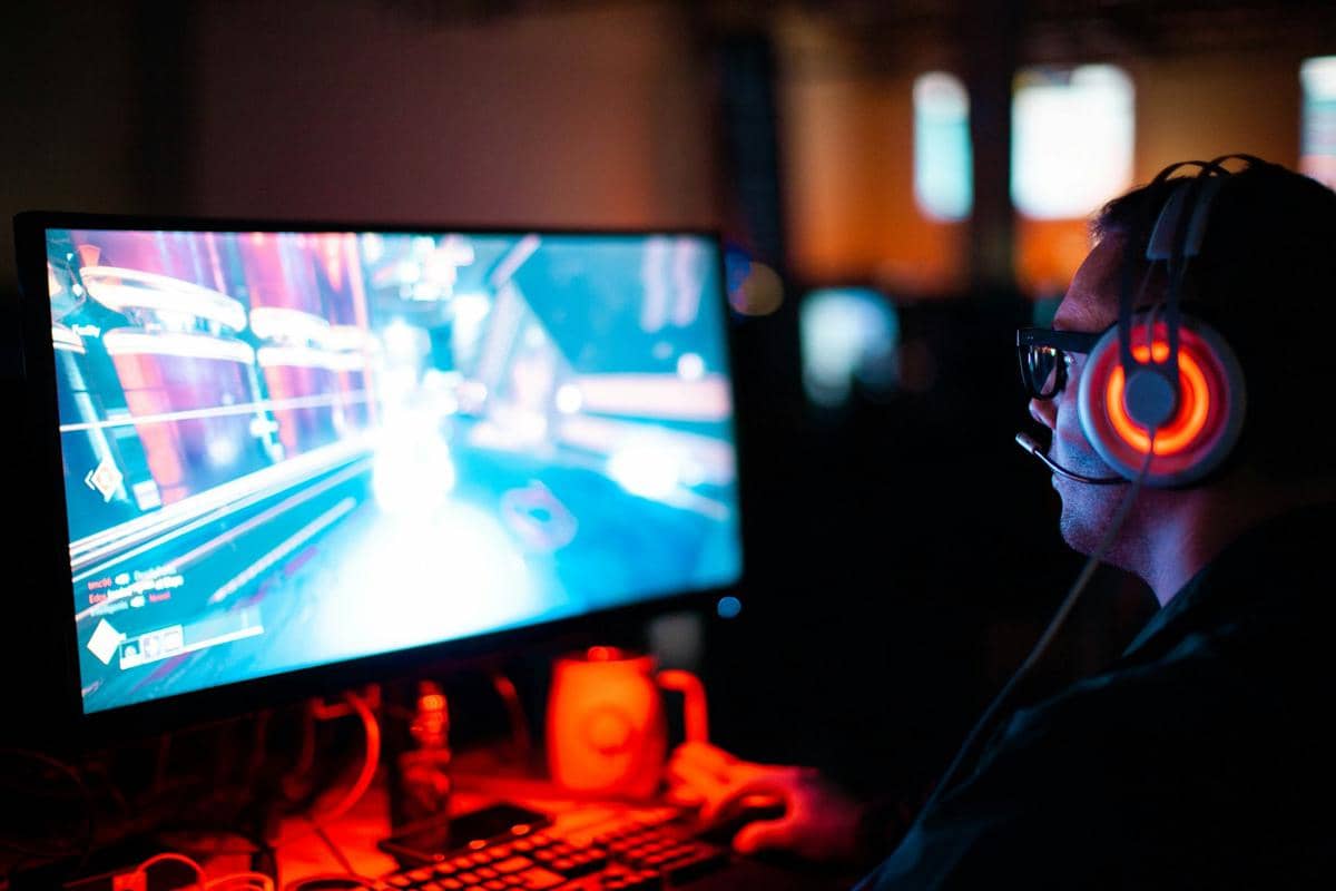 5 Rekomendasi Warnet Malang untuk War Tiket Konser