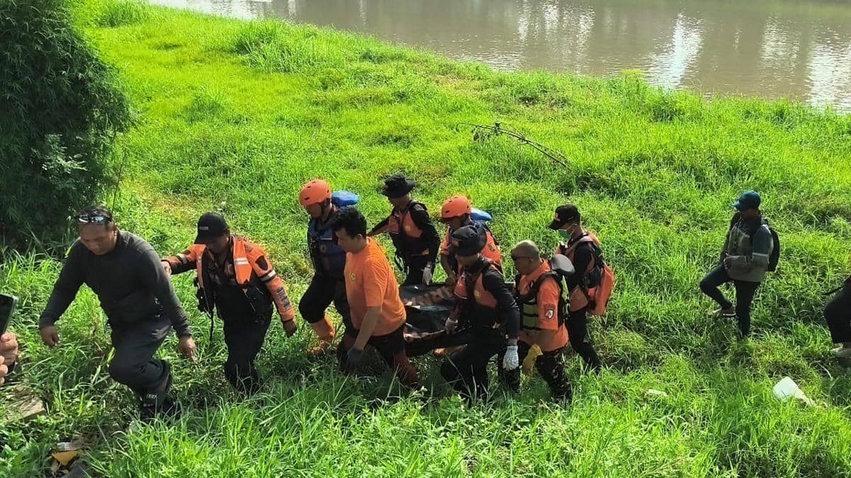 Identitas Pria Hanyut di Banjir Kanal Terungkap! Warga Kalibanteng Semarang