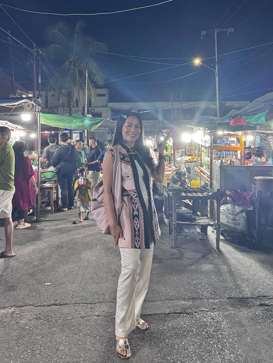 Dee Lestari di Kupang