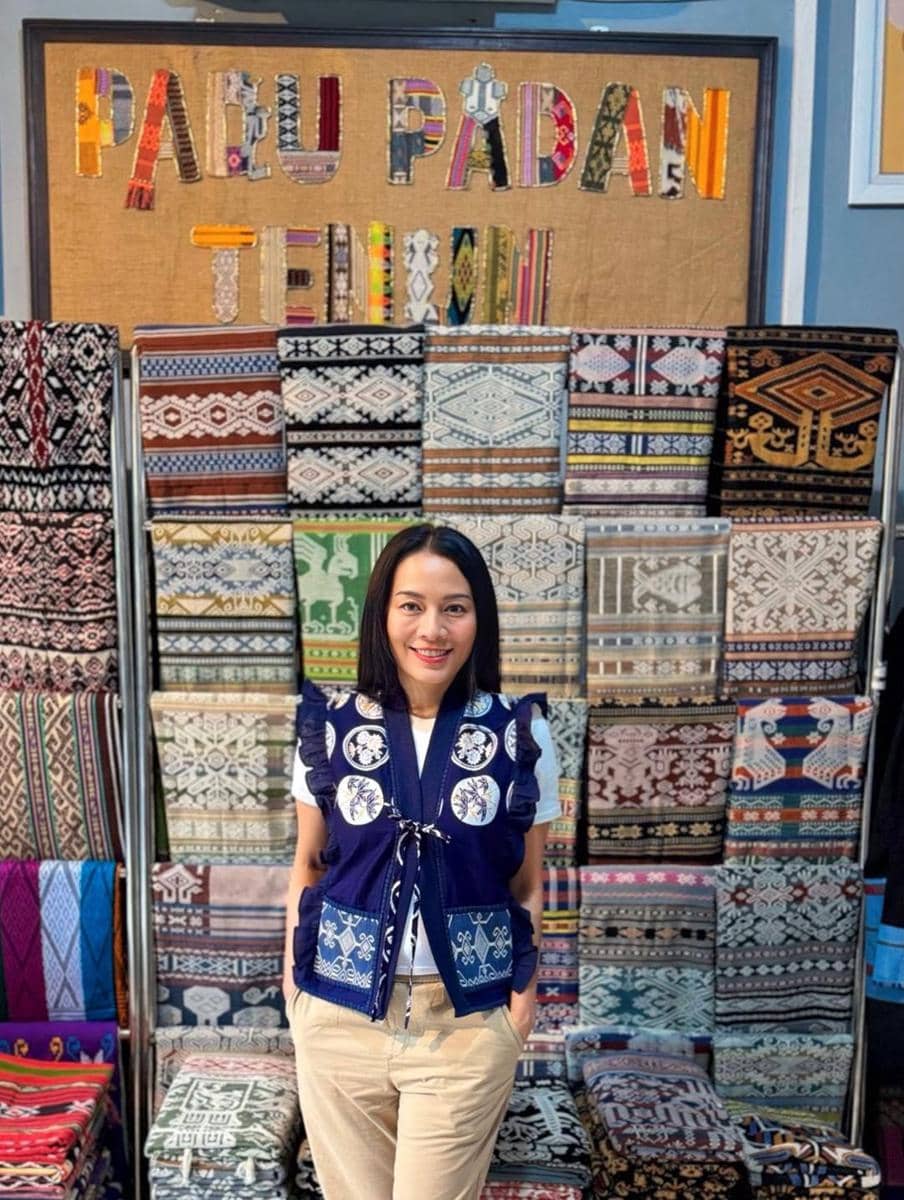Dee Lestari di Kupang