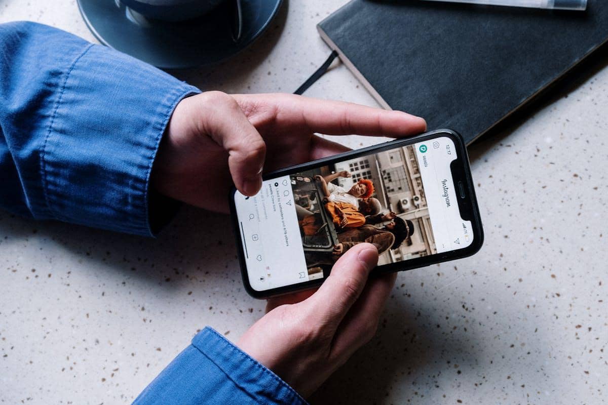 ilustrasi aplikasi Instagram