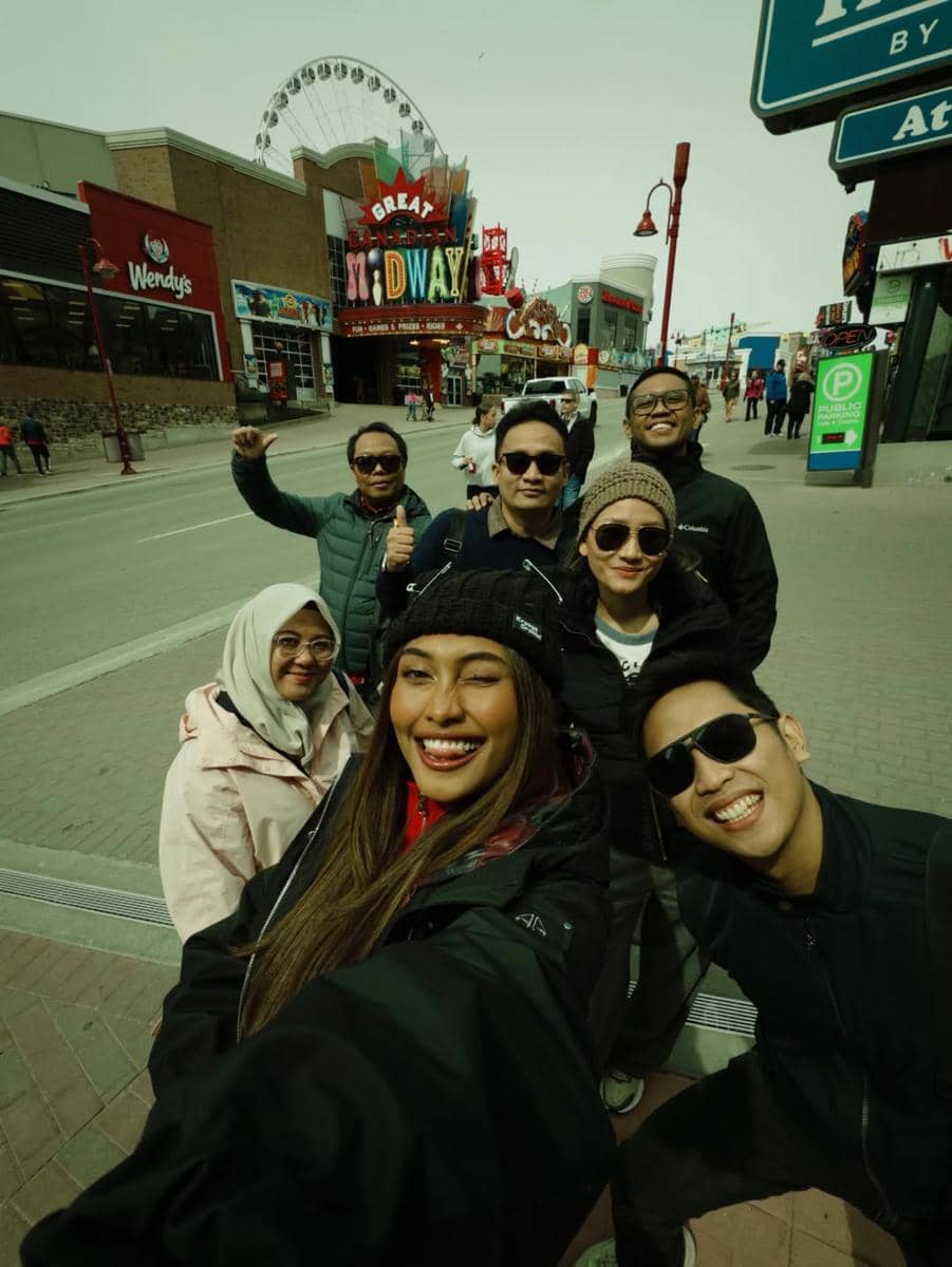 Novia Bachmid liburan di Canada