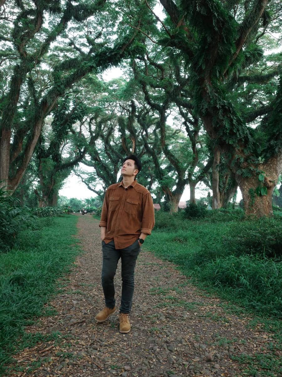 Rendi Jhon dan Glenca Chysara liburan ke Hutan Djawatan